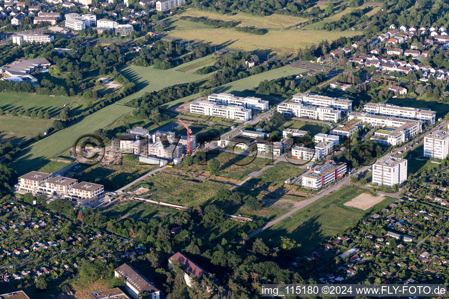 Vue aérienne de Parc technologique à le quartier Rintheim in Karlsruhe dans le département Bade-Wurtemberg, Allemagne