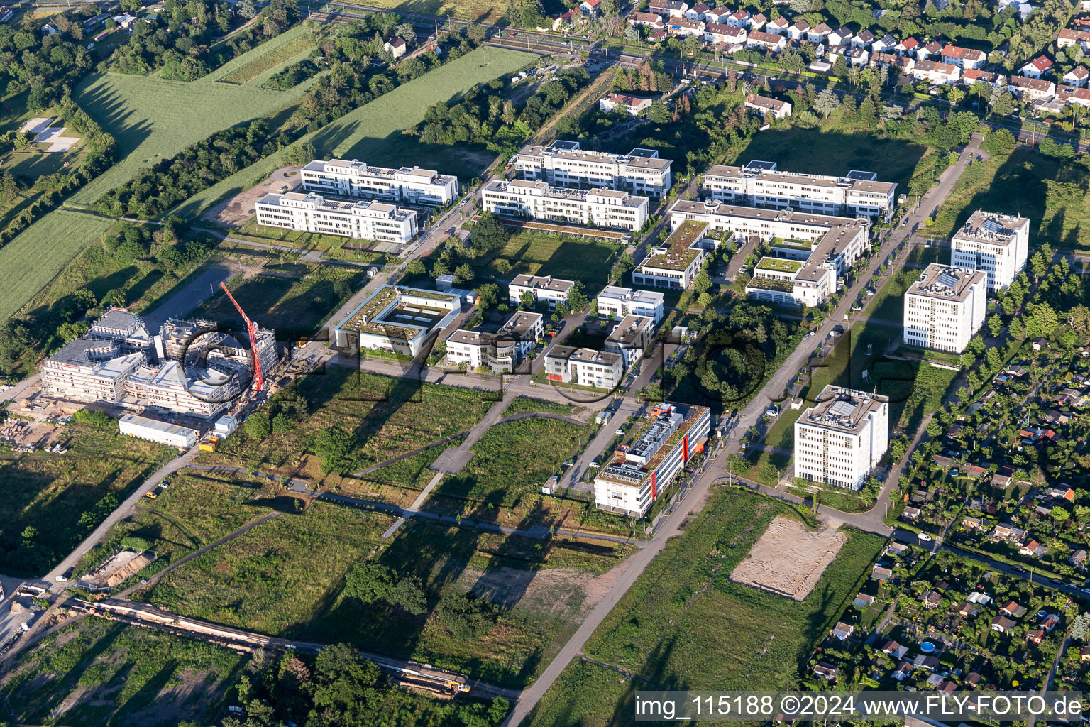 Vue oblique de Parc technologique à le quartier Rintheim in Karlsruhe dans le département Bade-Wurtemberg, Allemagne