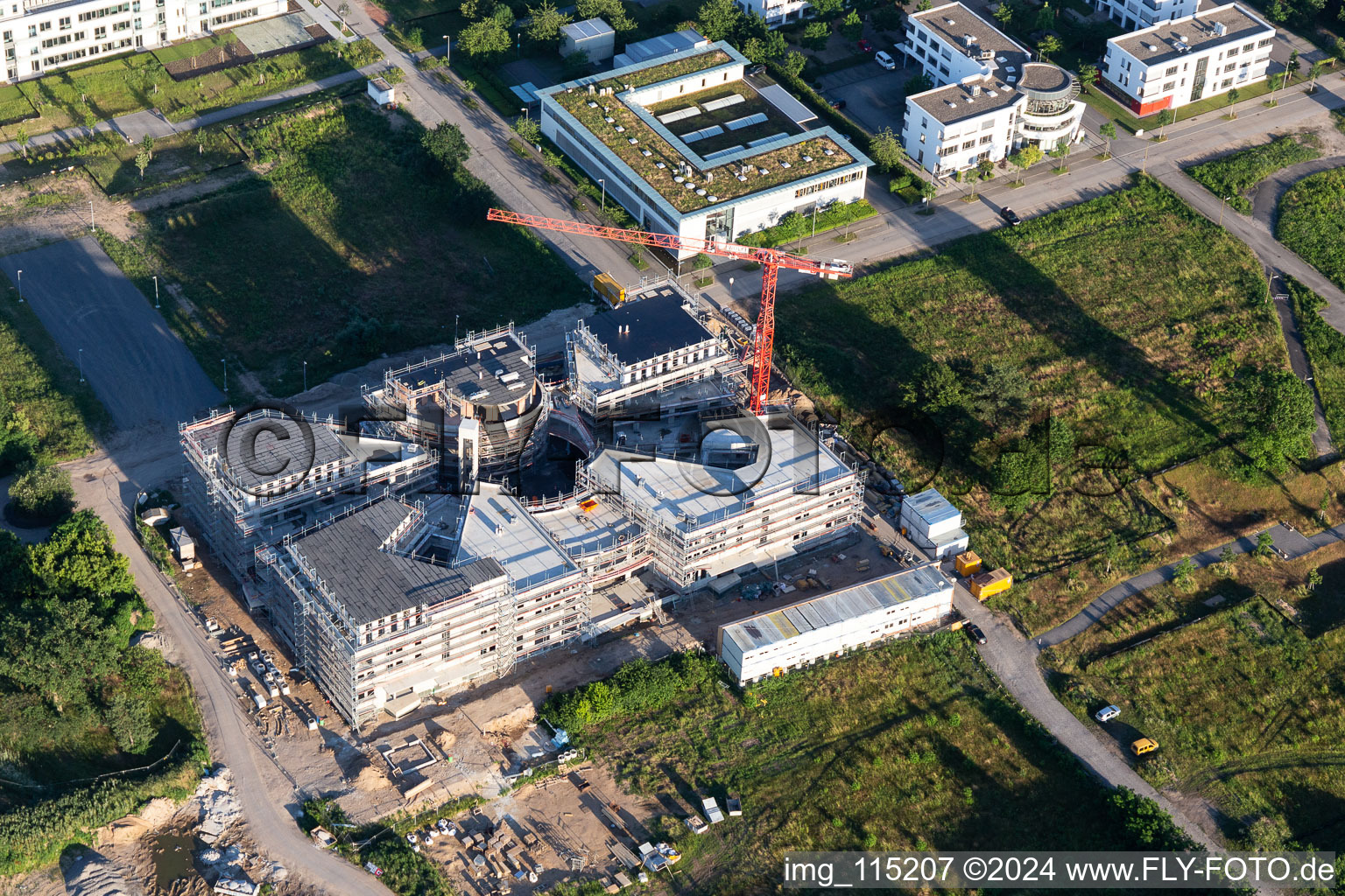 Chantier du LTC - Linder Technology Campus sur Wilhelm-Schickard-Straße dans le parc technologique Karlsruhe à le quartier Rintheim in Karlsruhe dans le département Bade-Wurtemberg, Allemagne hors des airs