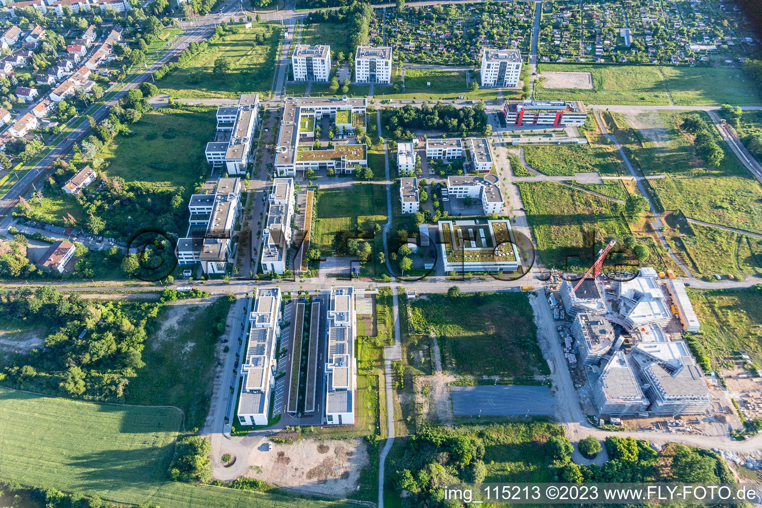 Enregistrement par drone de Parc technologique à le quartier Rintheim in Karlsruhe dans le département Bade-Wurtemberg, Allemagne