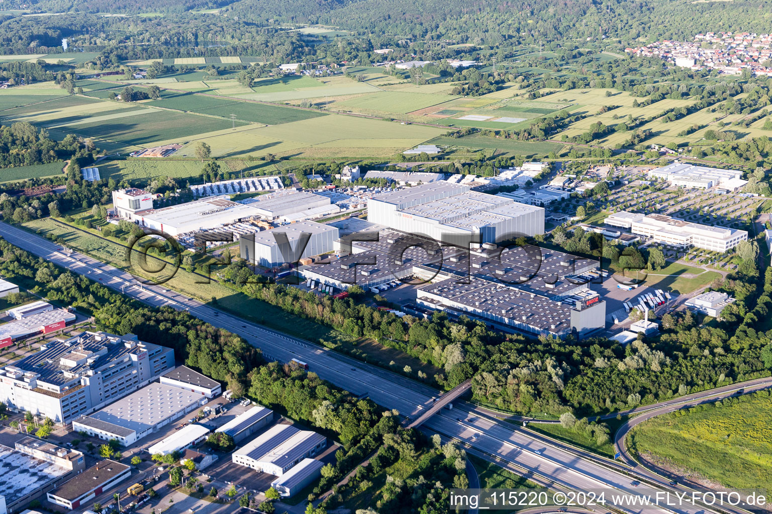 Vue aérienne de Robert Bosch à le quartier Durlach in Karlsruhe dans le département Bade-Wurtemberg, Allemagne