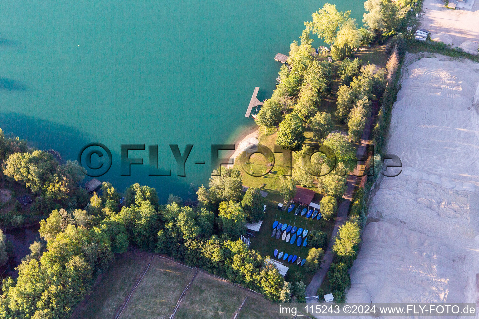 Vue aérienne de Club de voile de Weingartensee à Weingarten dans le département Bade-Wurtemberg, Allemagne