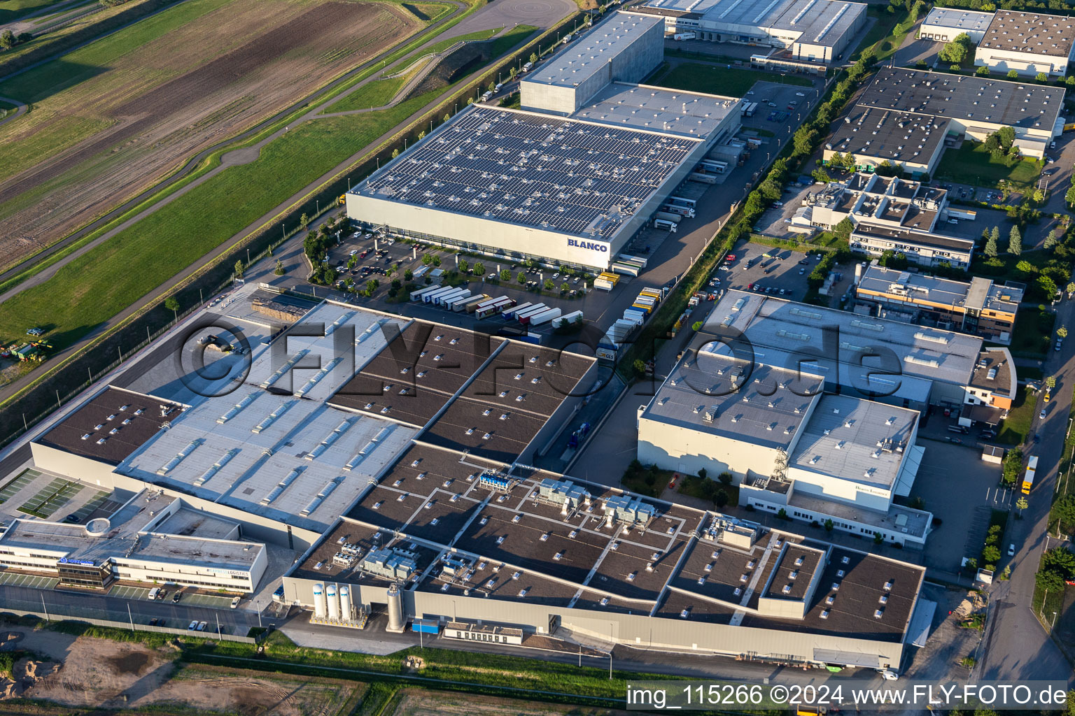 Vue aérienne de Blanco Logistique à Bruchsal dans le département Bade-Wurtemberg, Allemagne