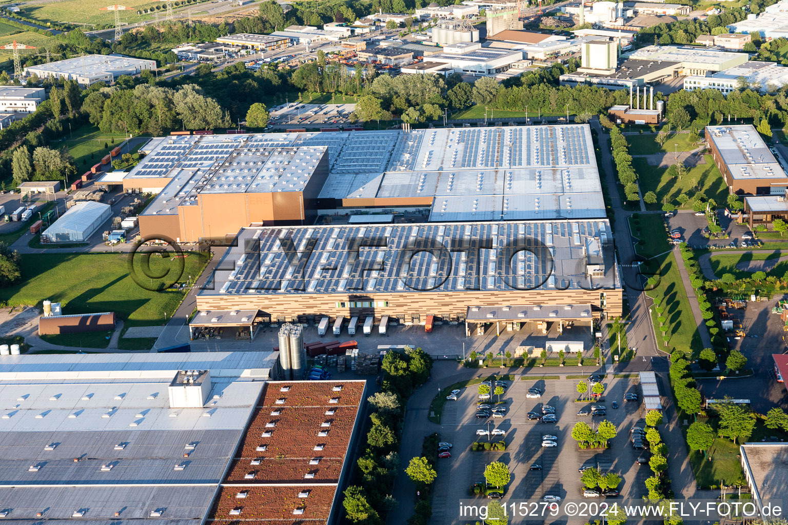 Vue oblique de Usine John Deere à Bruchsal dans le département Bade-Wurtemberg, Allemagne