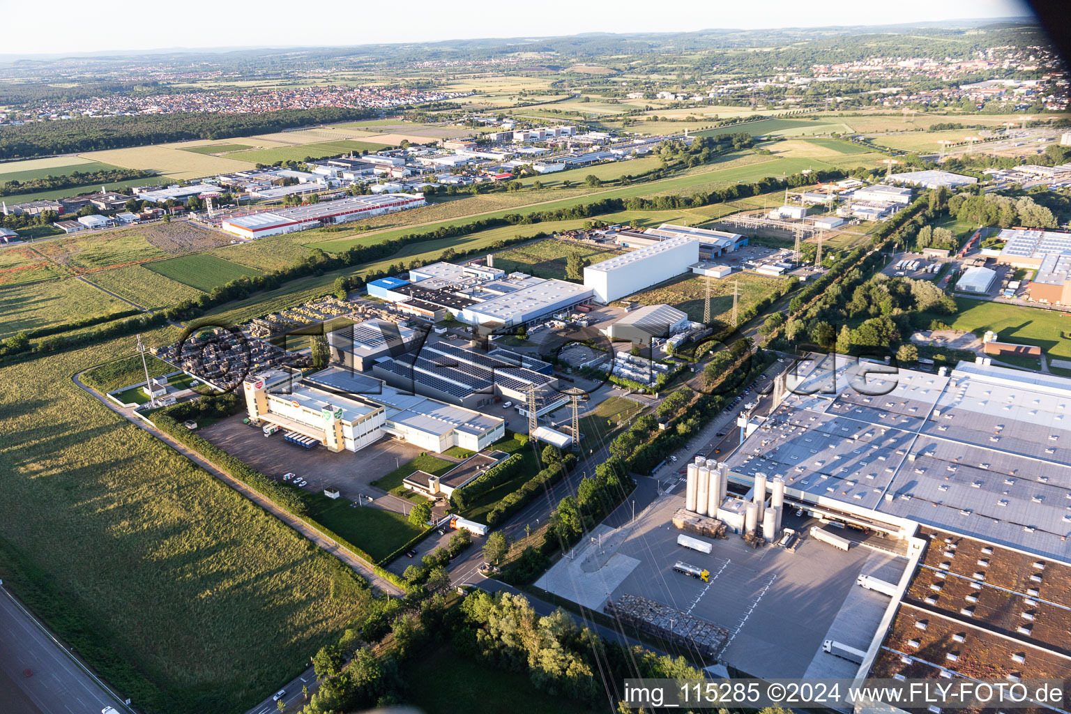 Vue aérienne de Biocomposites UPM à Bruchsal dans le département Bade-Wurtemberg, Allemagne