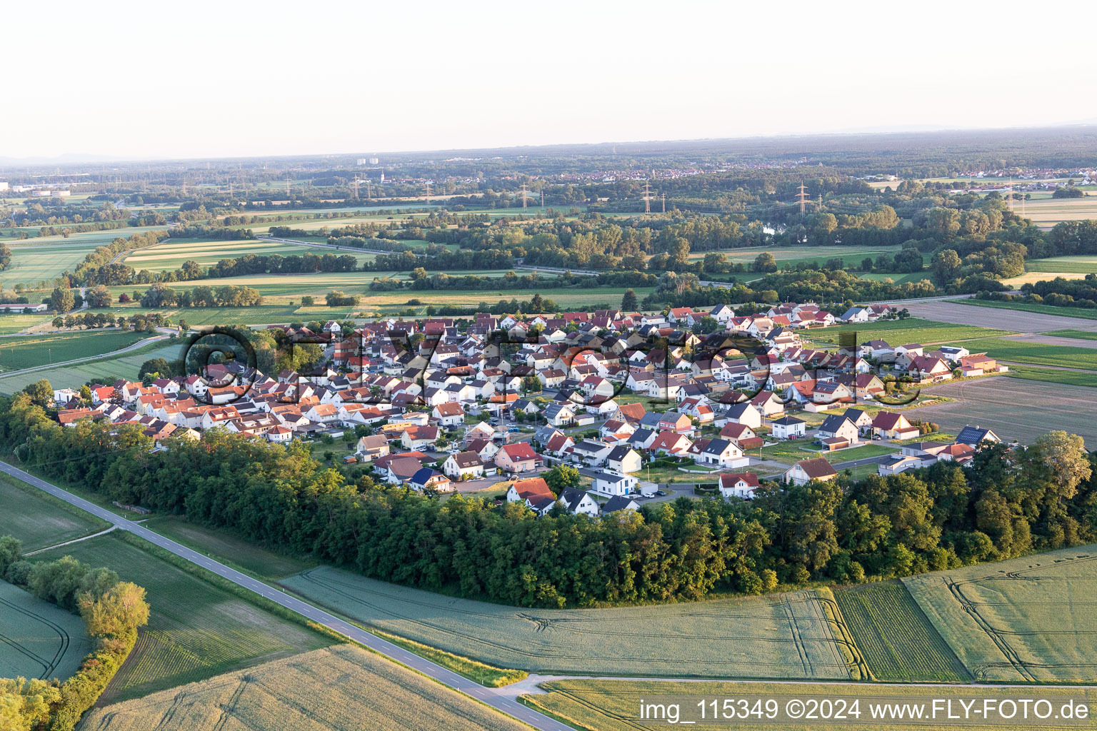 Quartier Hardtwald in Neupotz dans le département Rhénanie-Palatinat, Allemagne hors des airs