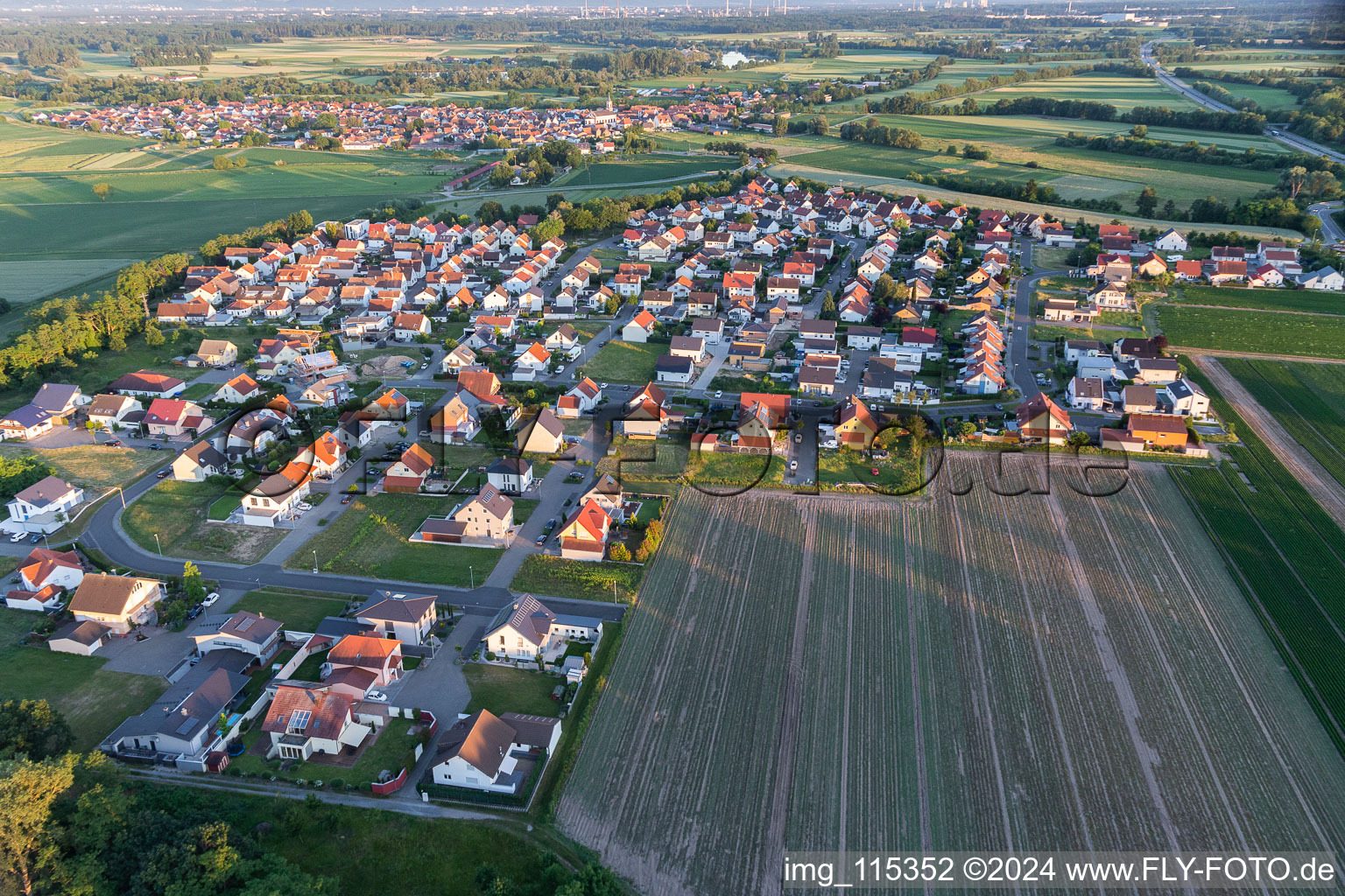 Quartier Hardtwald in Neupotz dans le département Rhénanie-Palatinat, Allemagne depuis l'avion