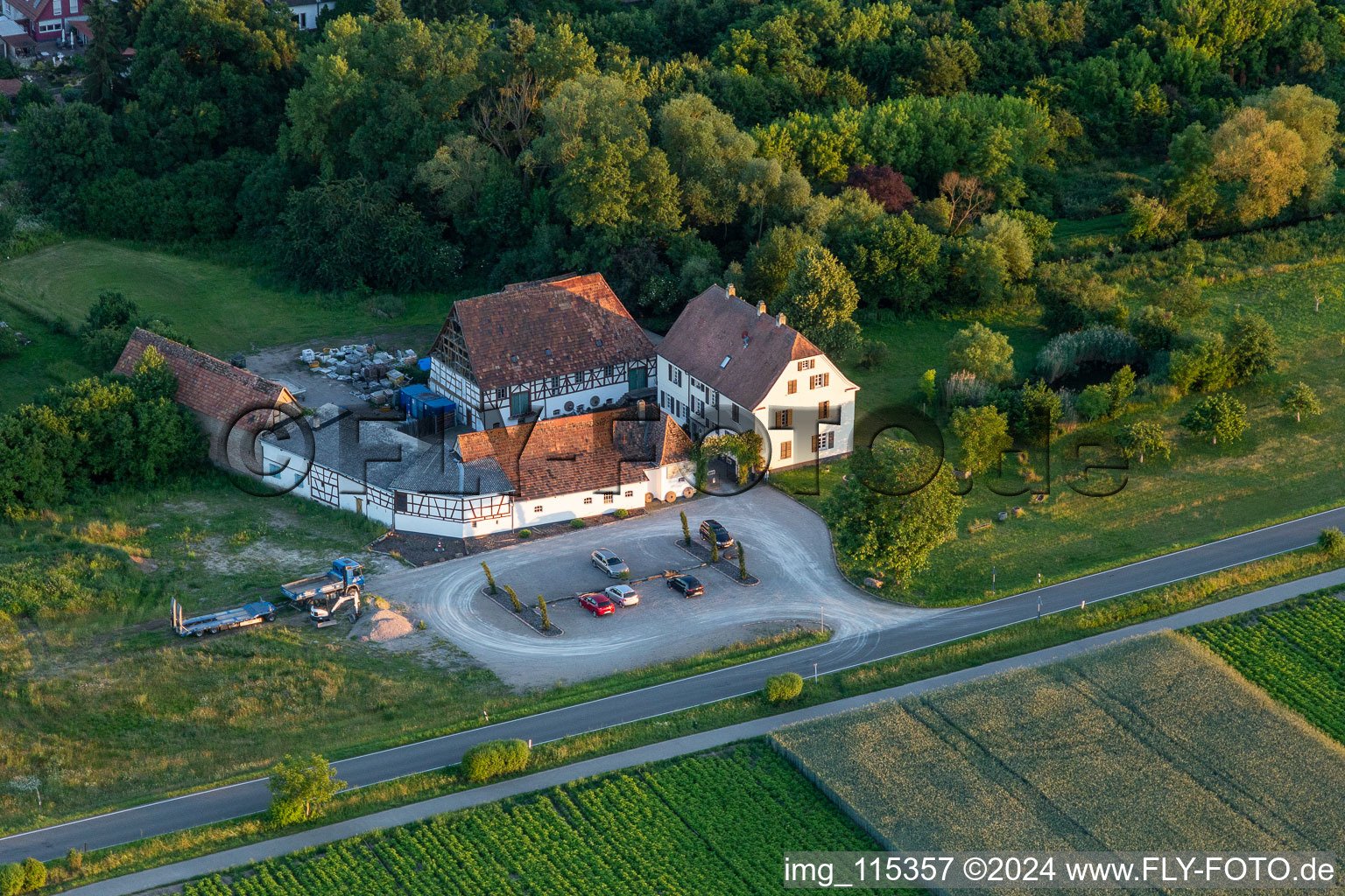 Photographie aérienne de Le vieux moulin de Gehrlein à Hatzenbühl dans le département Rhénanie-Palatinat, Allemagne