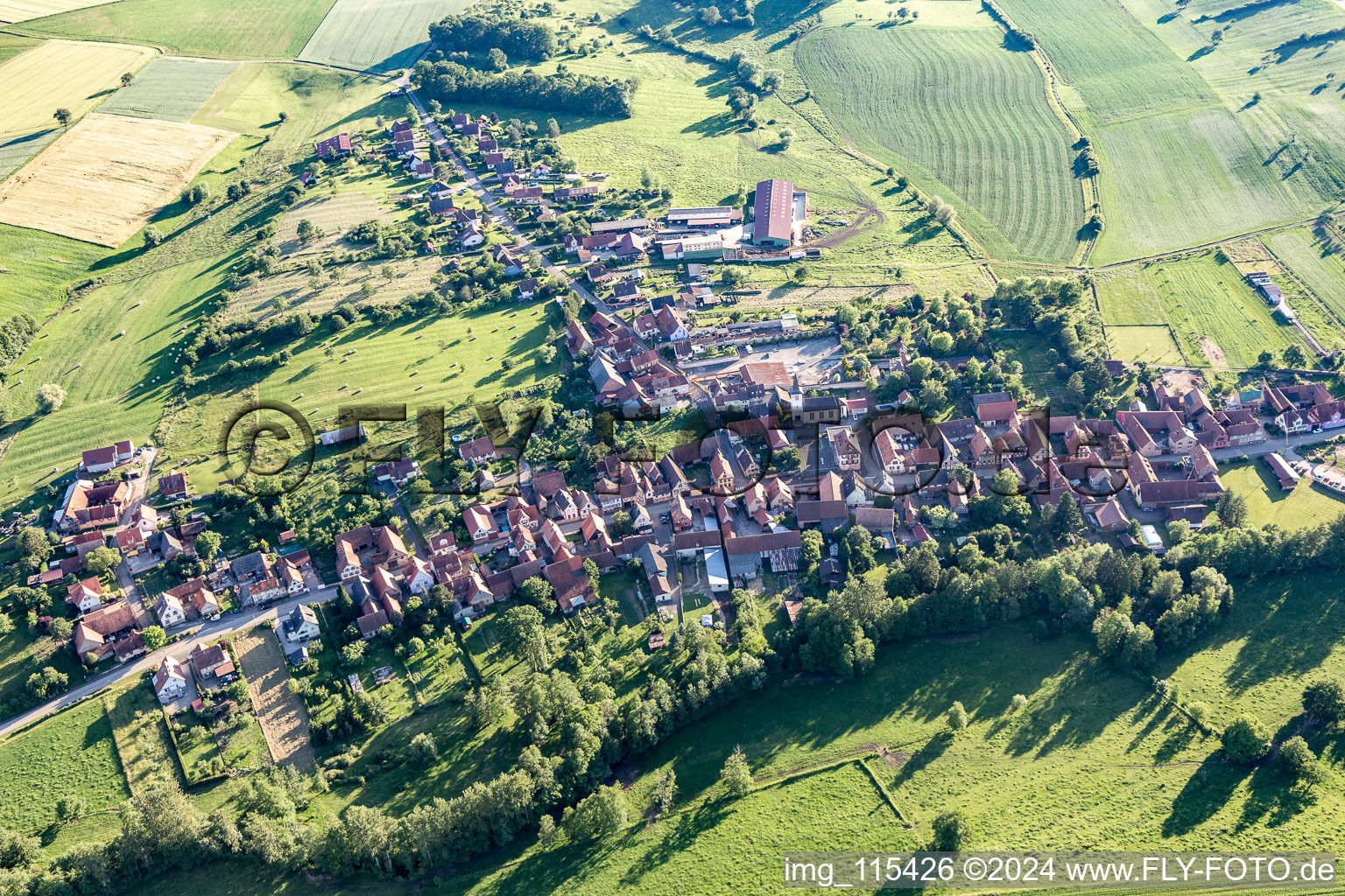 Vue d'oiseau de Bischholtz dans le département Bas Rhin, France