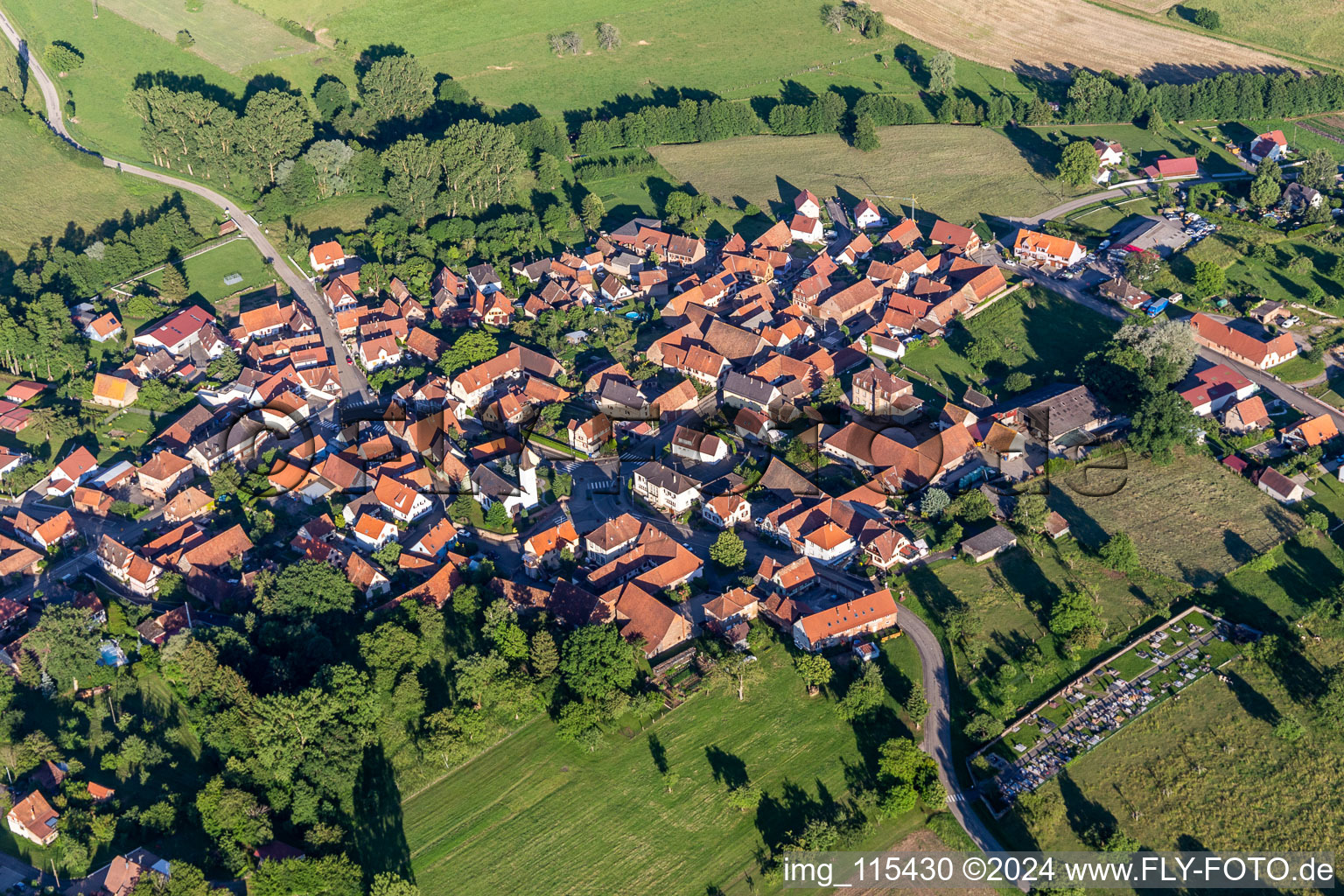 Mulhausen dans le département Bas Rhin, France depuis l'avion