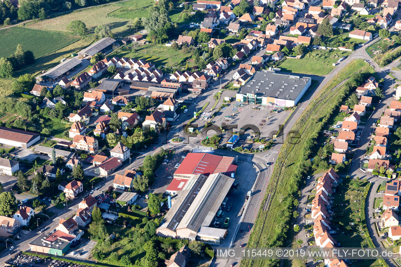 Vue aérienne de Correspondre à Val de Moder dans le département Bas Rhin, France