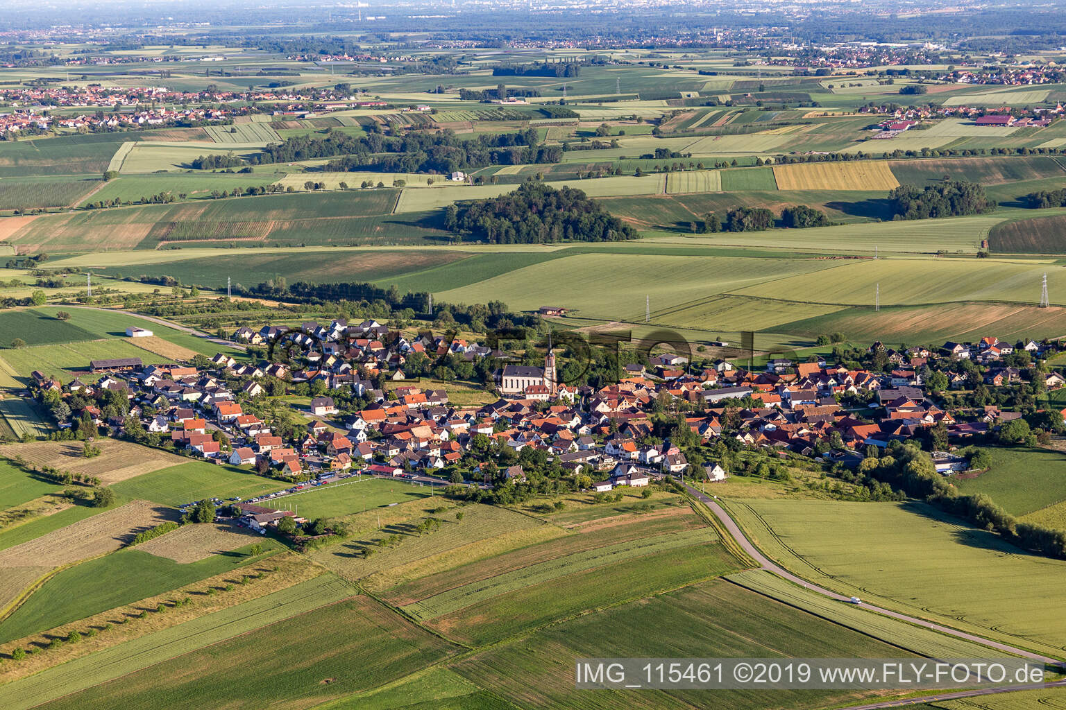 Vue aérienne de Uhlwiller dans le département Bas Rhin, France