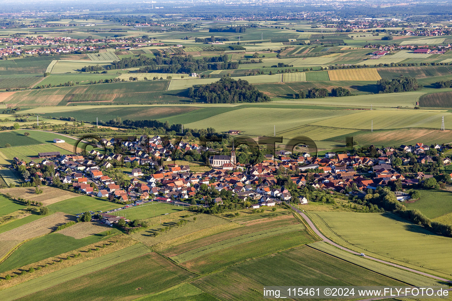 Vue aérienne de Uhlwiller dans le département Bas Rhin, France