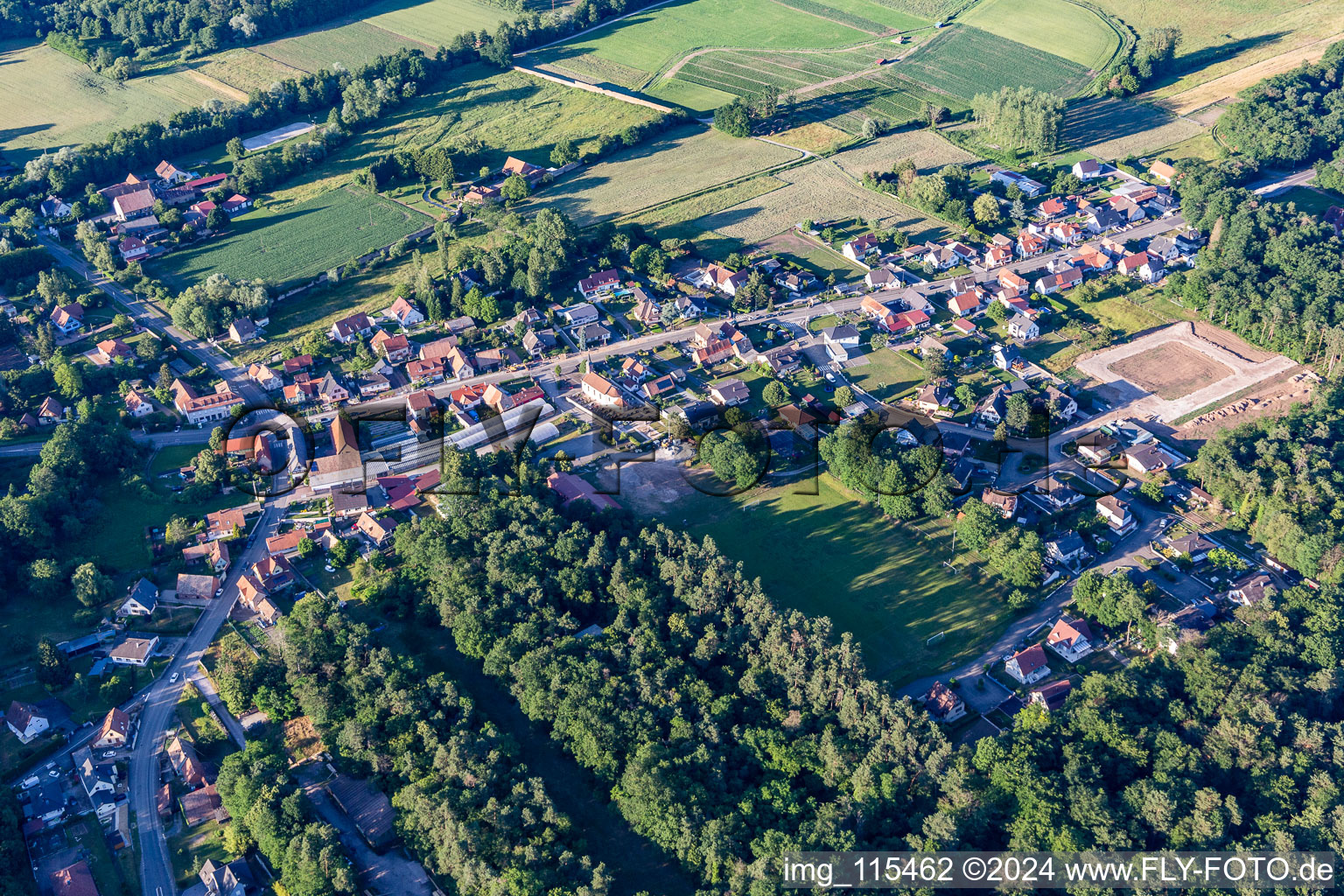 Vue aérienne de Neubourg à Dauendorf dans le département Bas Rhin, France