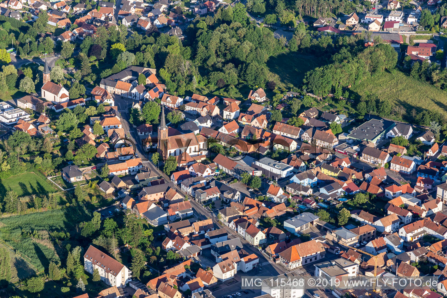 Photographie aérienne de Schweighouse-sur-Moder dans le département Bas Rhin, France