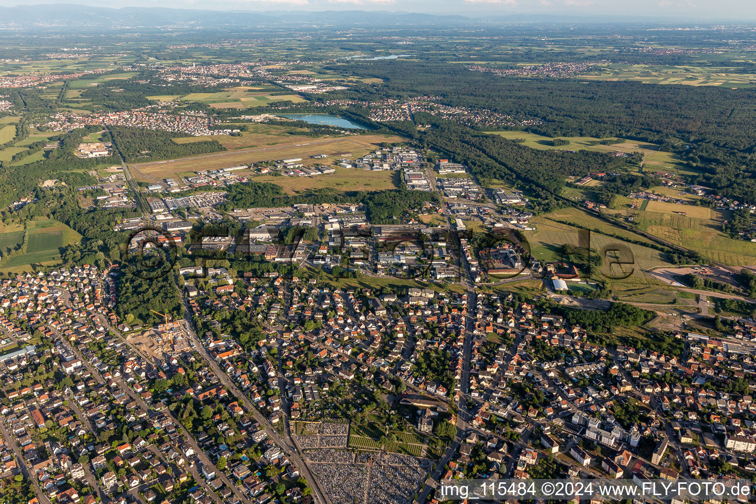 Photographie aérienne de Hagenau dans le département Bas Rhin, France