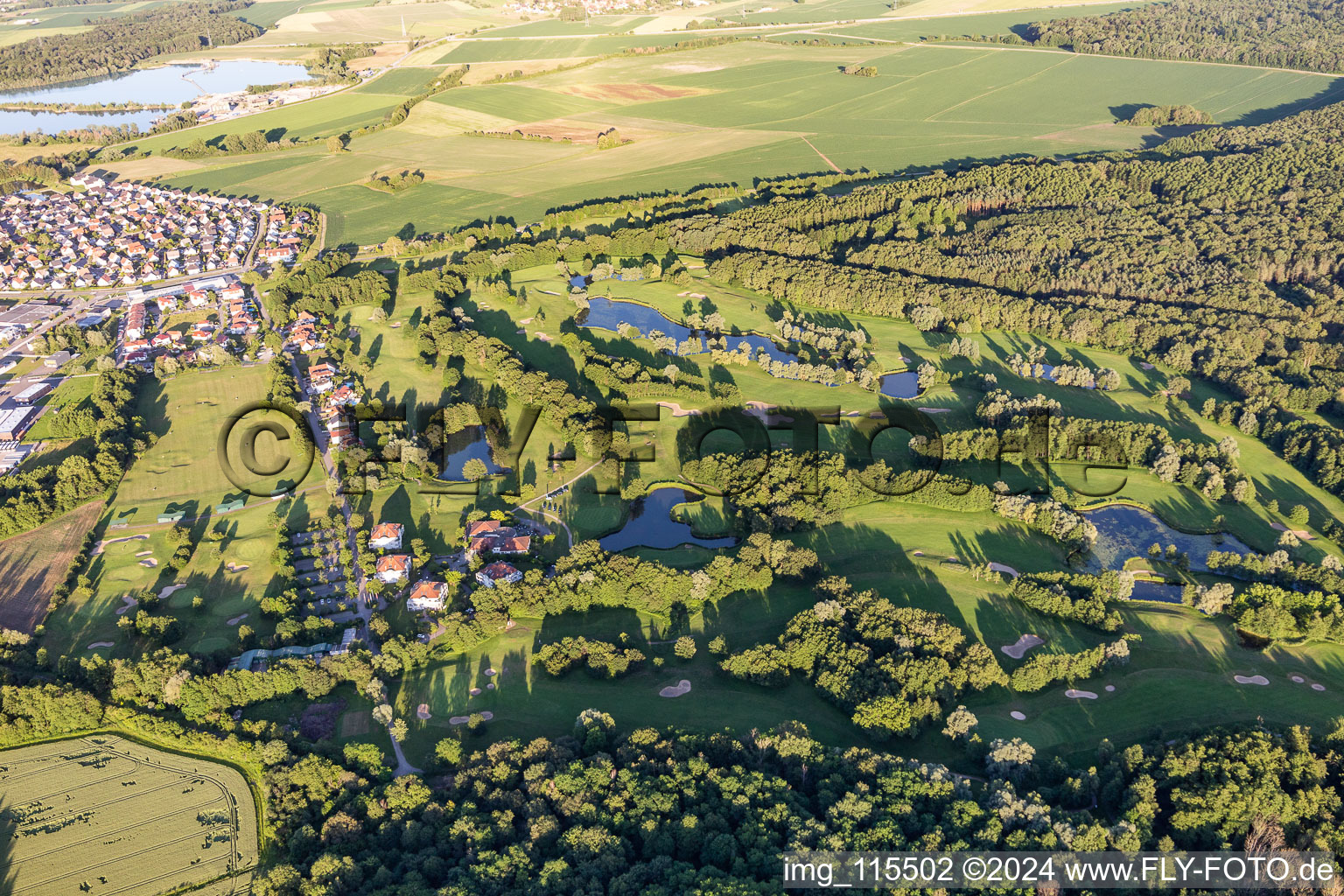 Vue oblique de Golf de Baden Baden à Soufflenheim dans le département Bas Rhin, France