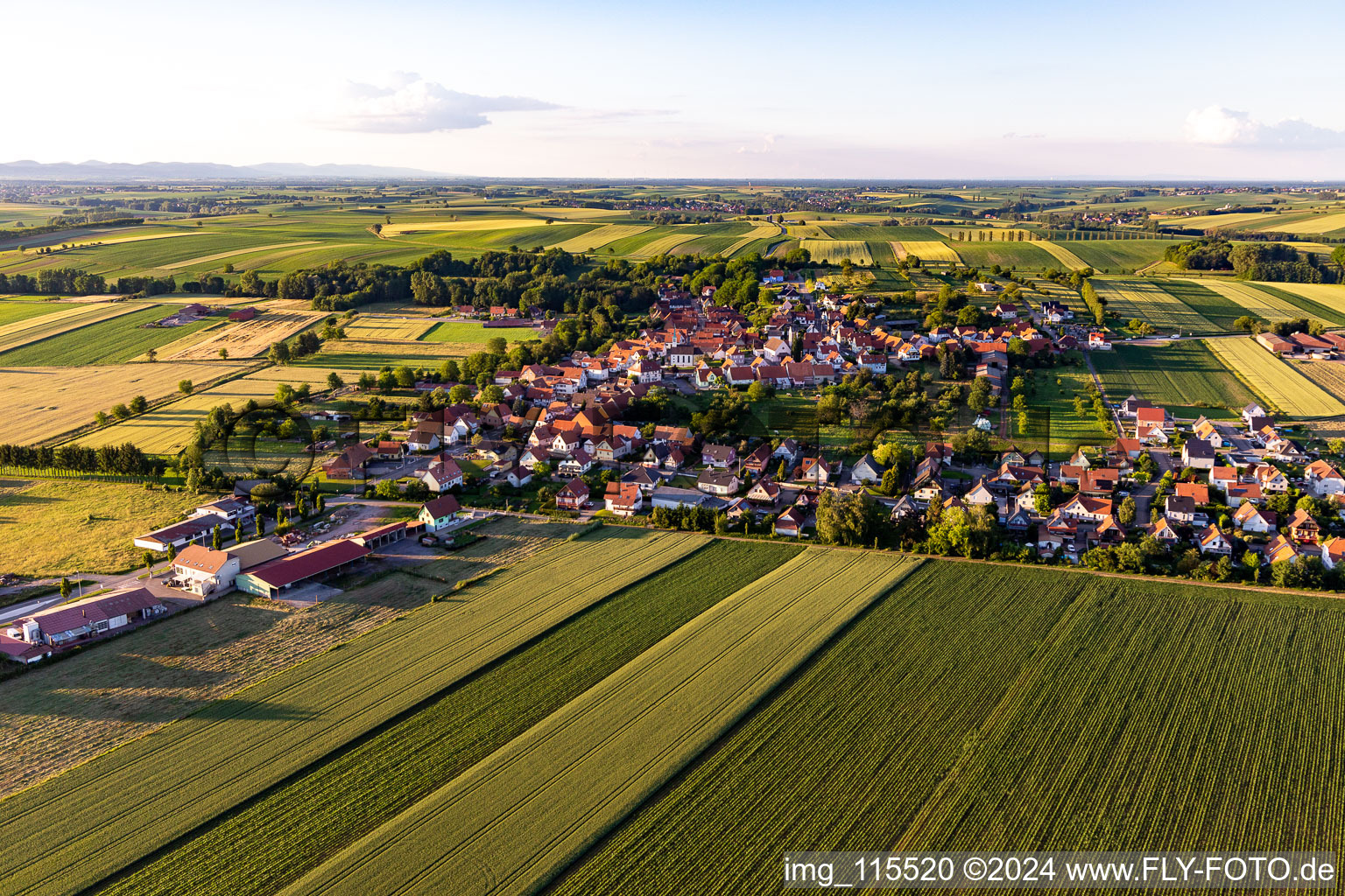 Buhl dans le département Bas Rhin, France depuis l'avion