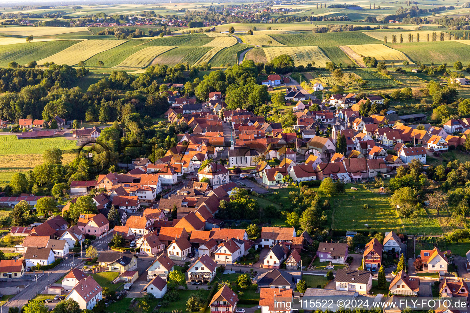 Vue aérienne de Buhl dans le département Bas Rhin, France