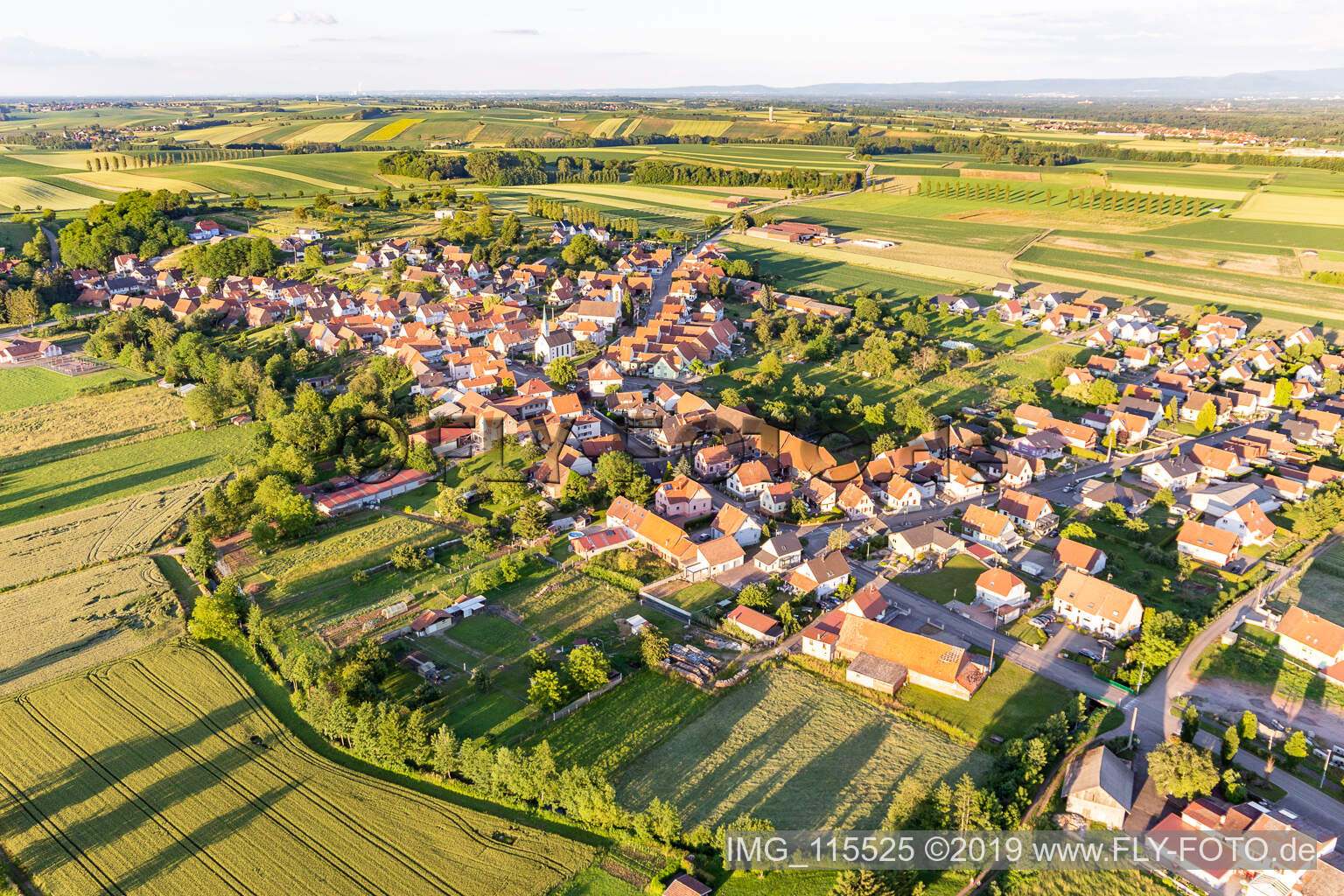 Enregistrement par drone de Buhl dans le département Bas Rhin, France