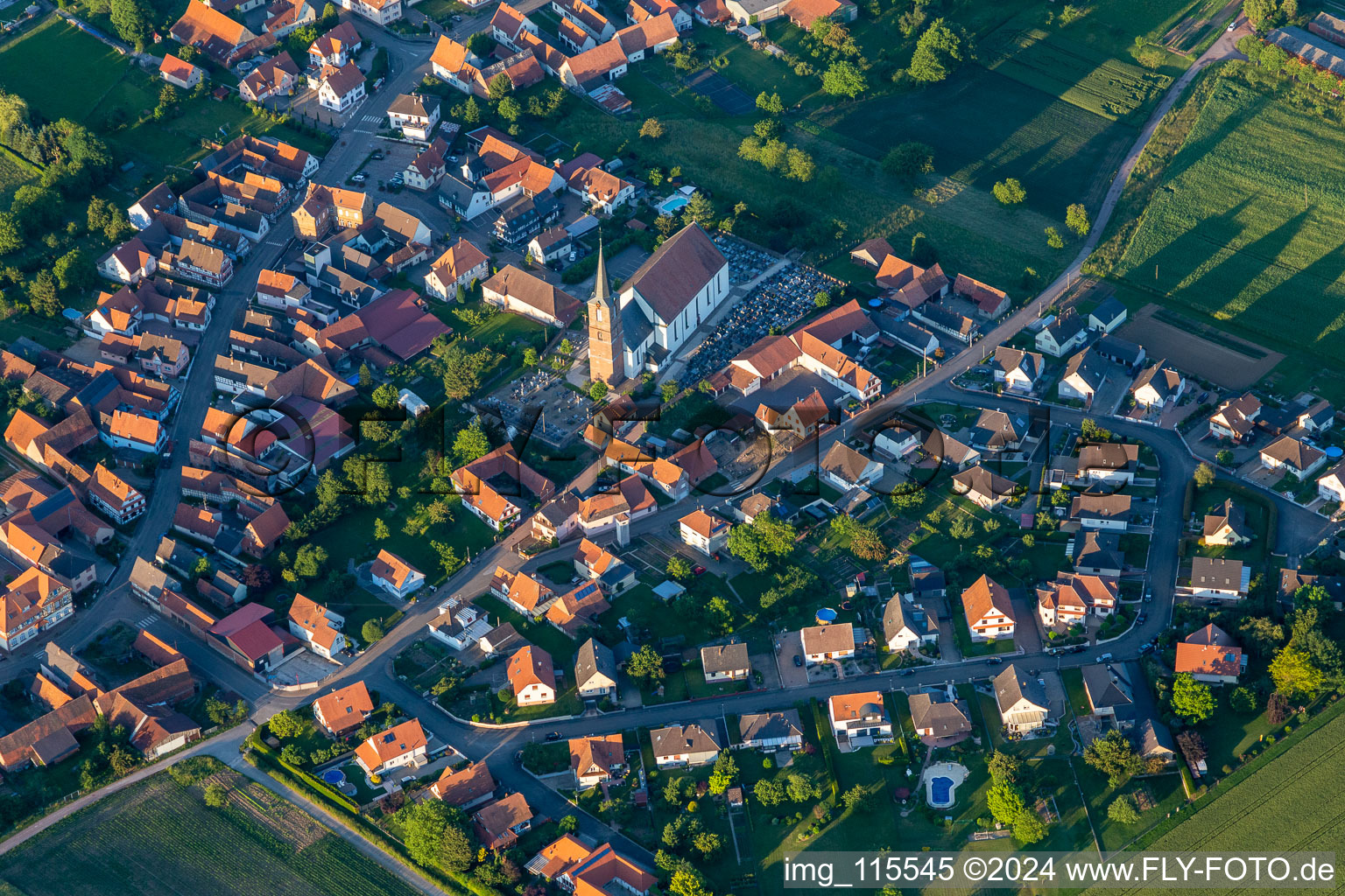 Vue oblique de Schleithal dans le département Bas Rhin, France