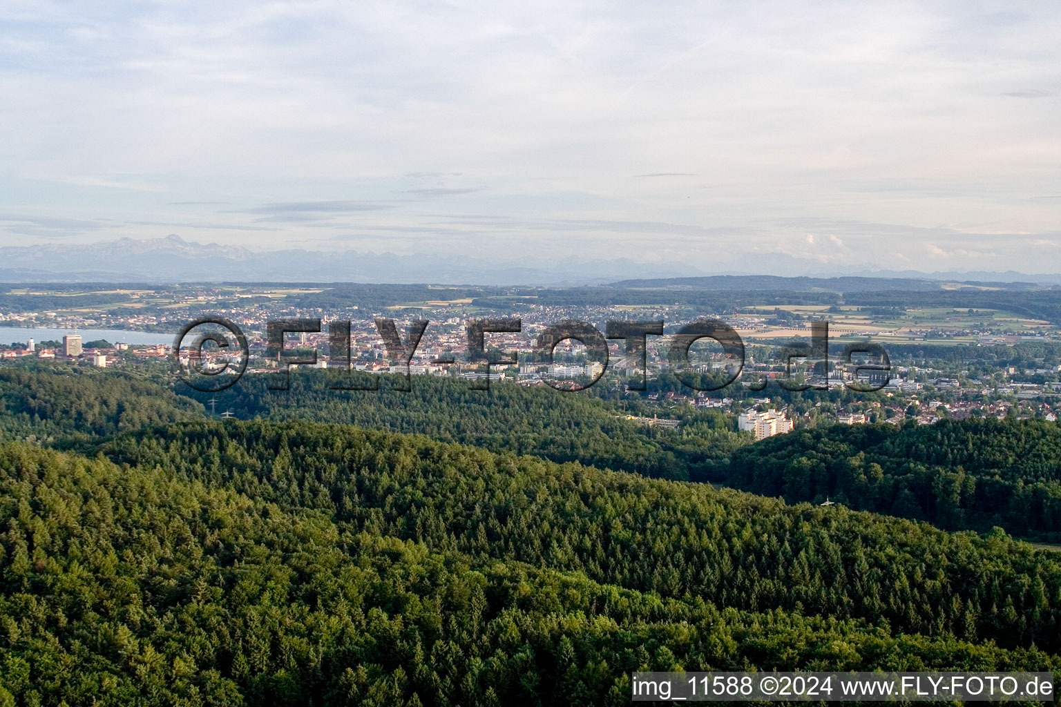 Vue aérienne de Wollmatingen à le quartier Petershausen in Konstanz dans le département Bade-Wurtemberg, Allemagne