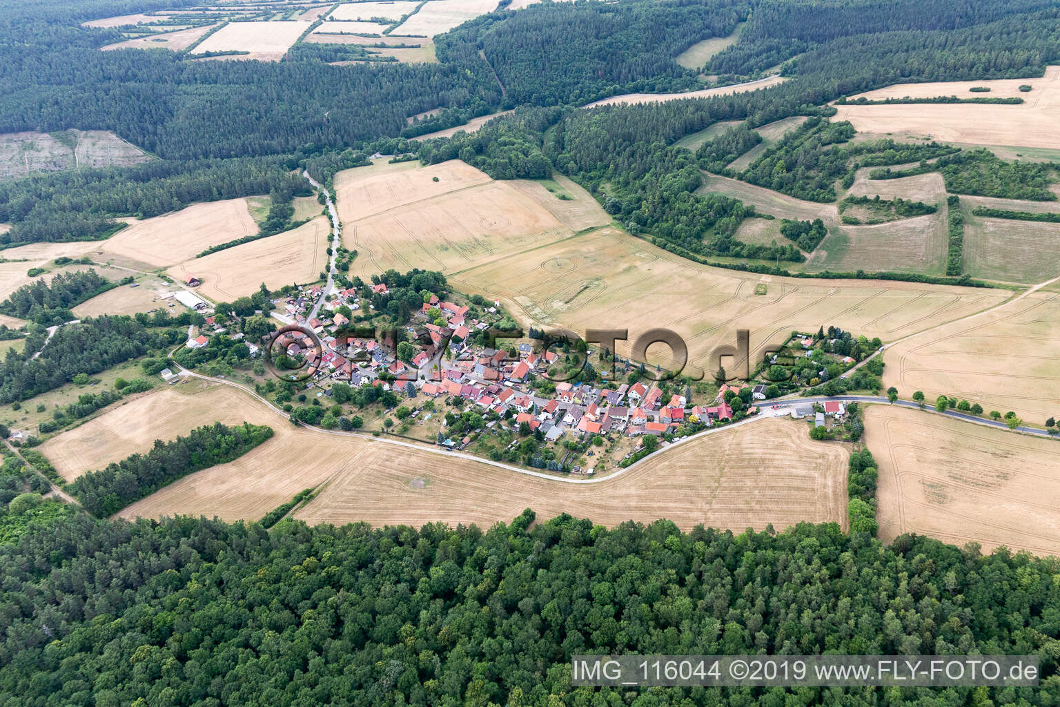 Vue aérienne de Espenfeld dans le département Thuringe, Allemagne