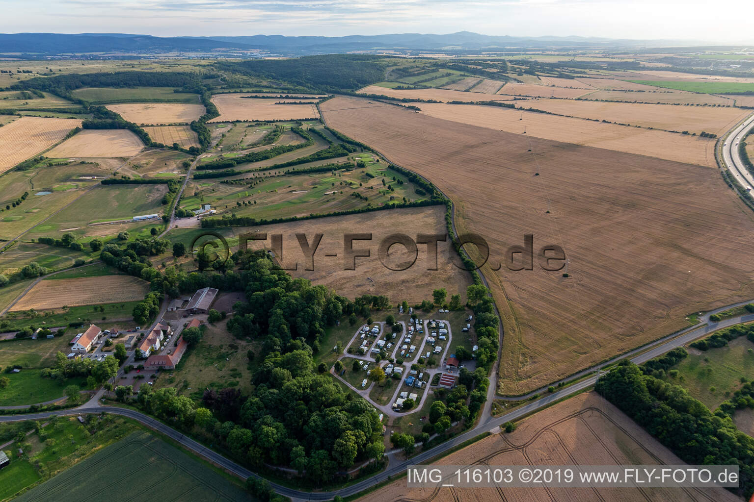 Club de golf de Thuringe Drei Gleichen Mühlberg eV à Drei Gleichen dans le département Thuringe, Allemagne vue d'en haut