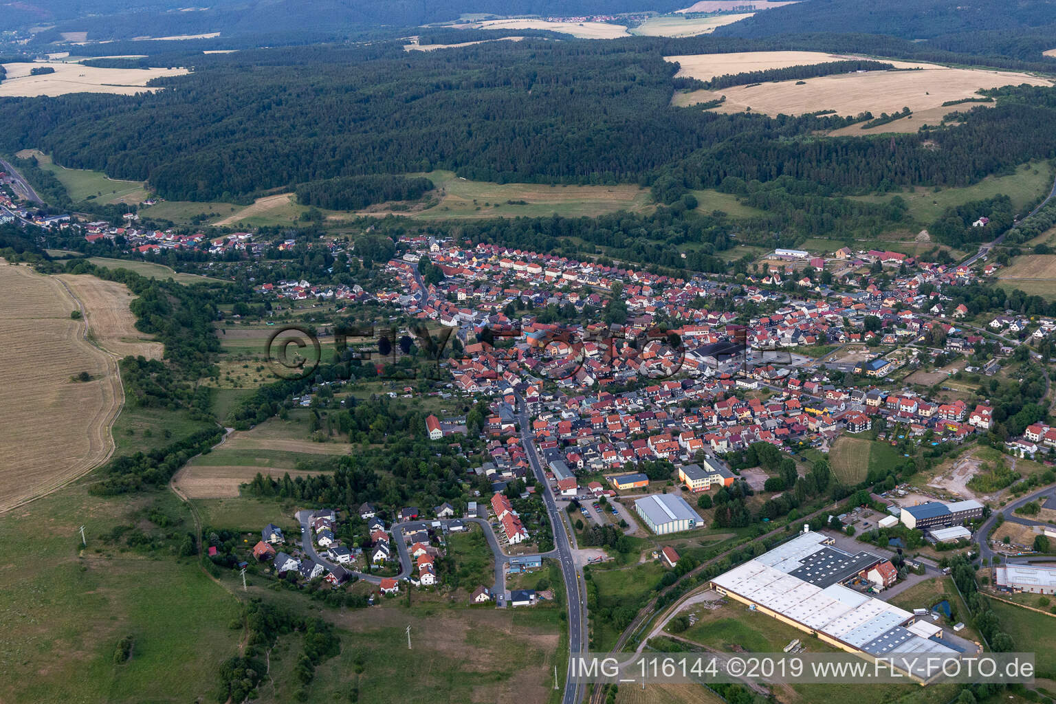 Vue aérienne de Gräfenroda dans le département Thuringe, Allemagne