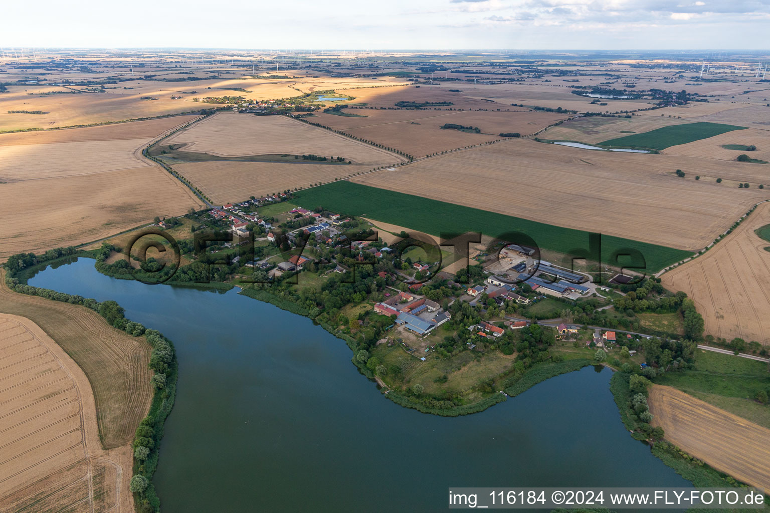 Vue aérienne de Seelübbe dans le département Brandebourg, Allemagne