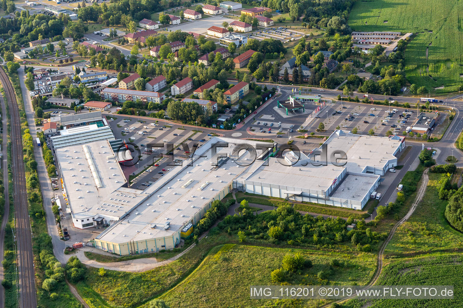 Vue aérienne de Centrale d'achat du marché à Prenzlau dans le département Brandebourg, Allemagne
