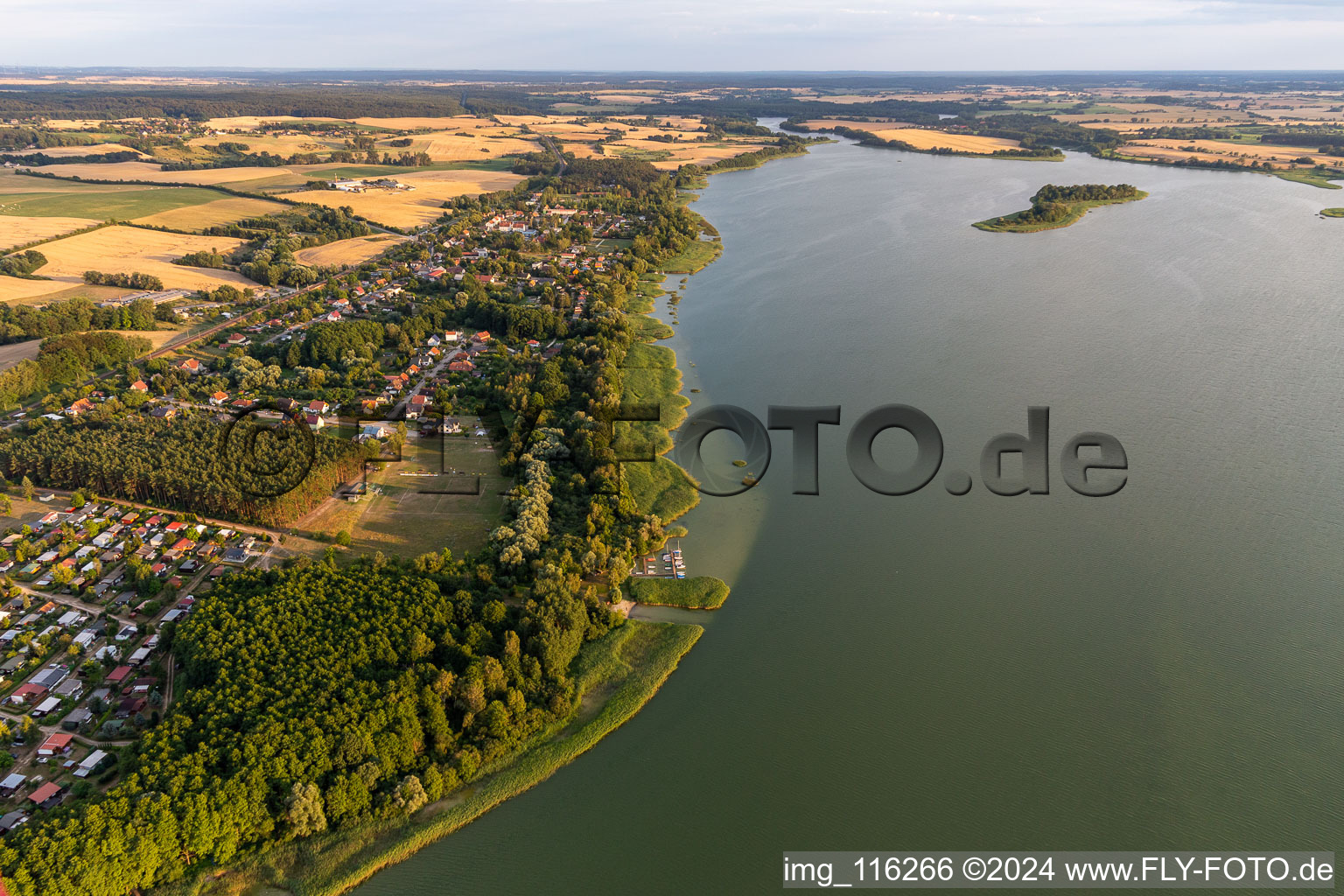 Photographie aérienne de Quartier Warnitz in Oberuckersee dans le département Brandebourg, Allemagne