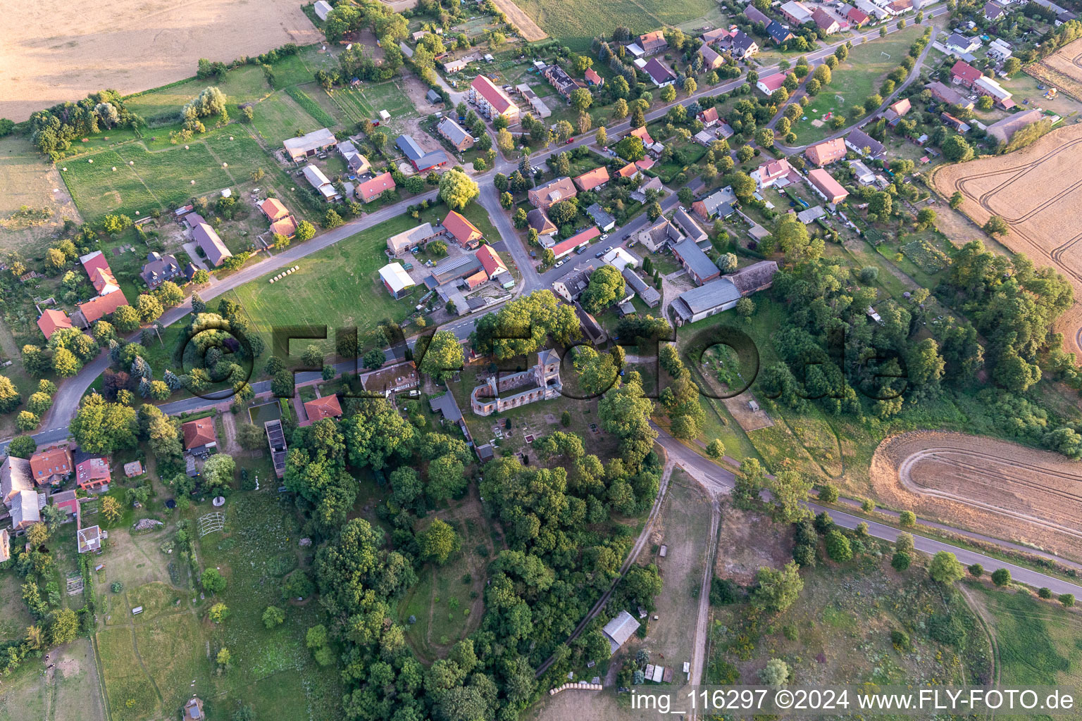 Vue aérienne de Flieth-Stegelitz dans le département Brandebourg, Allemagne