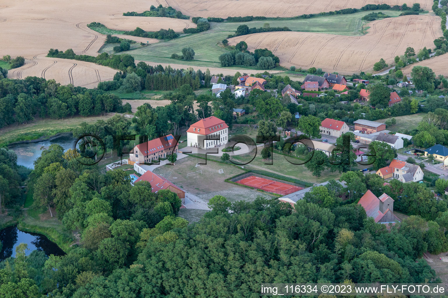 Vue aérienne de Grand Fredenwalde à Gerswalde dans le département Brandebourg, Allemagne