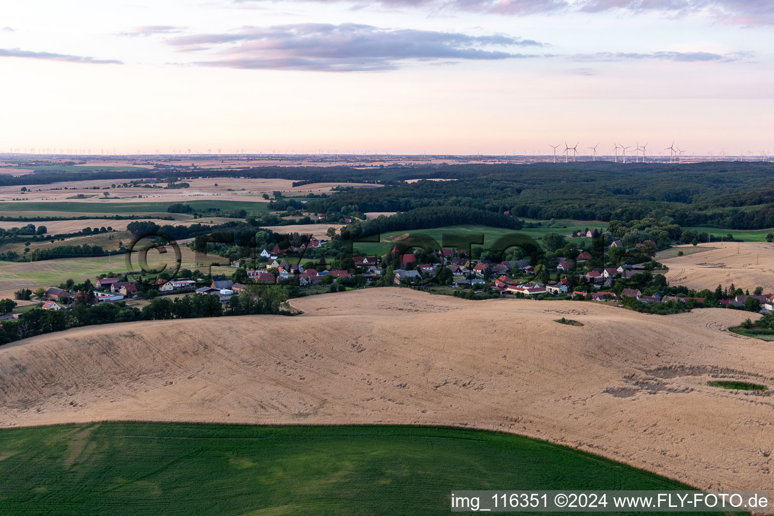 Oberuckersee dans le département Brandebourg, Allemagne vue du ciel