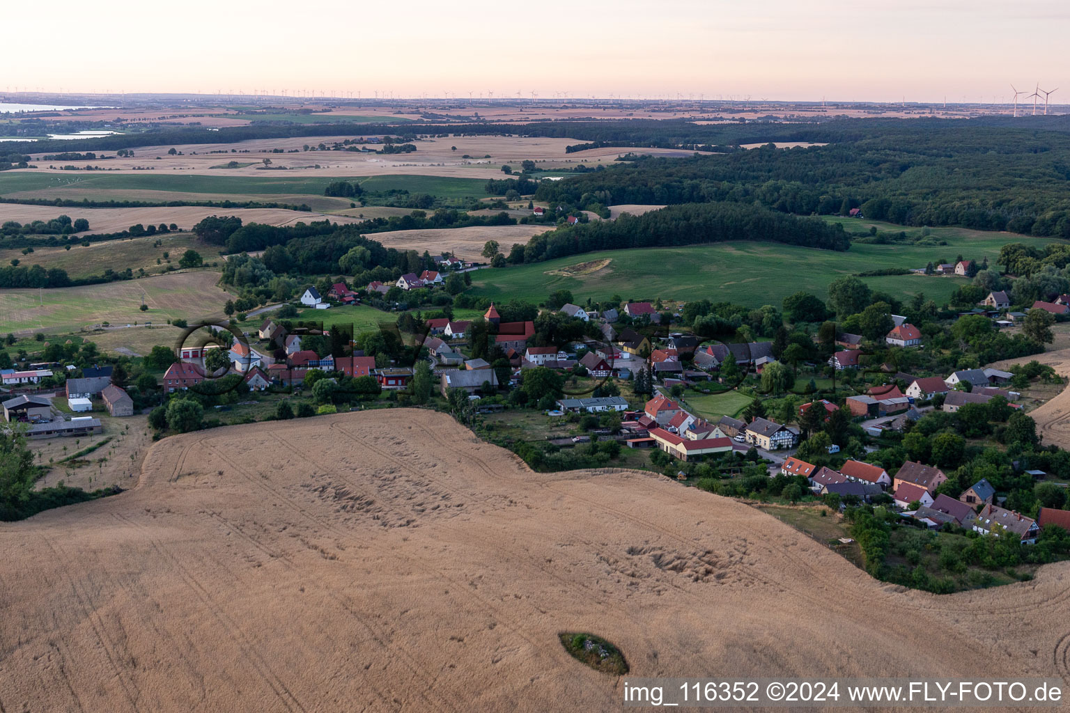 Vue aérienne de Quartier Melzow in Oberuckersee dans le département Brandebourg, Allemagne