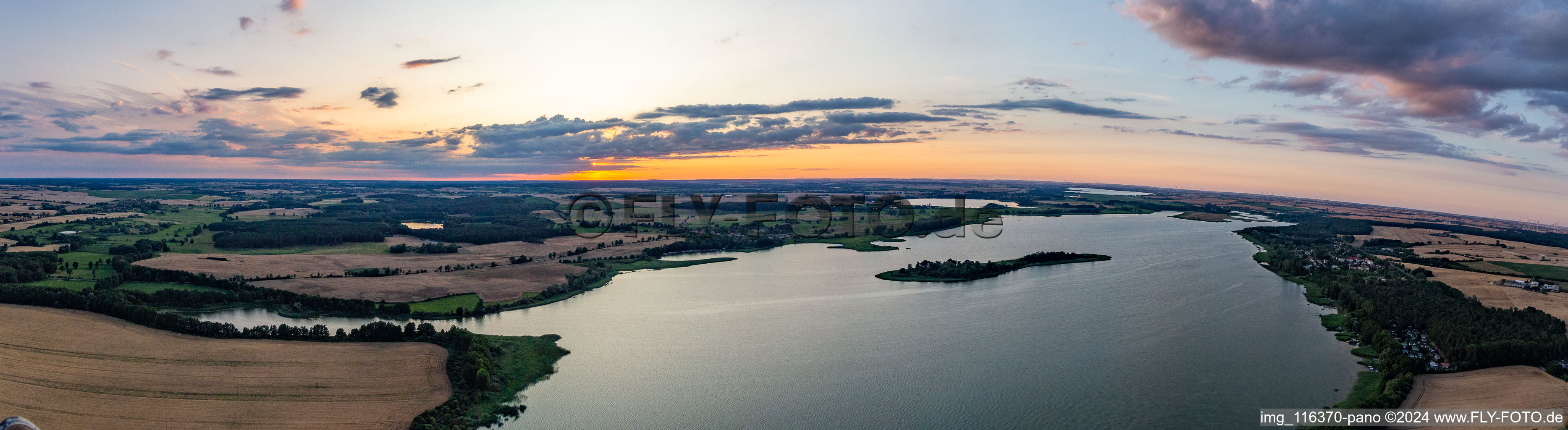 Vue aérienne de Panorama à Oberuckersee dans le département Brandebourg, Allemagne