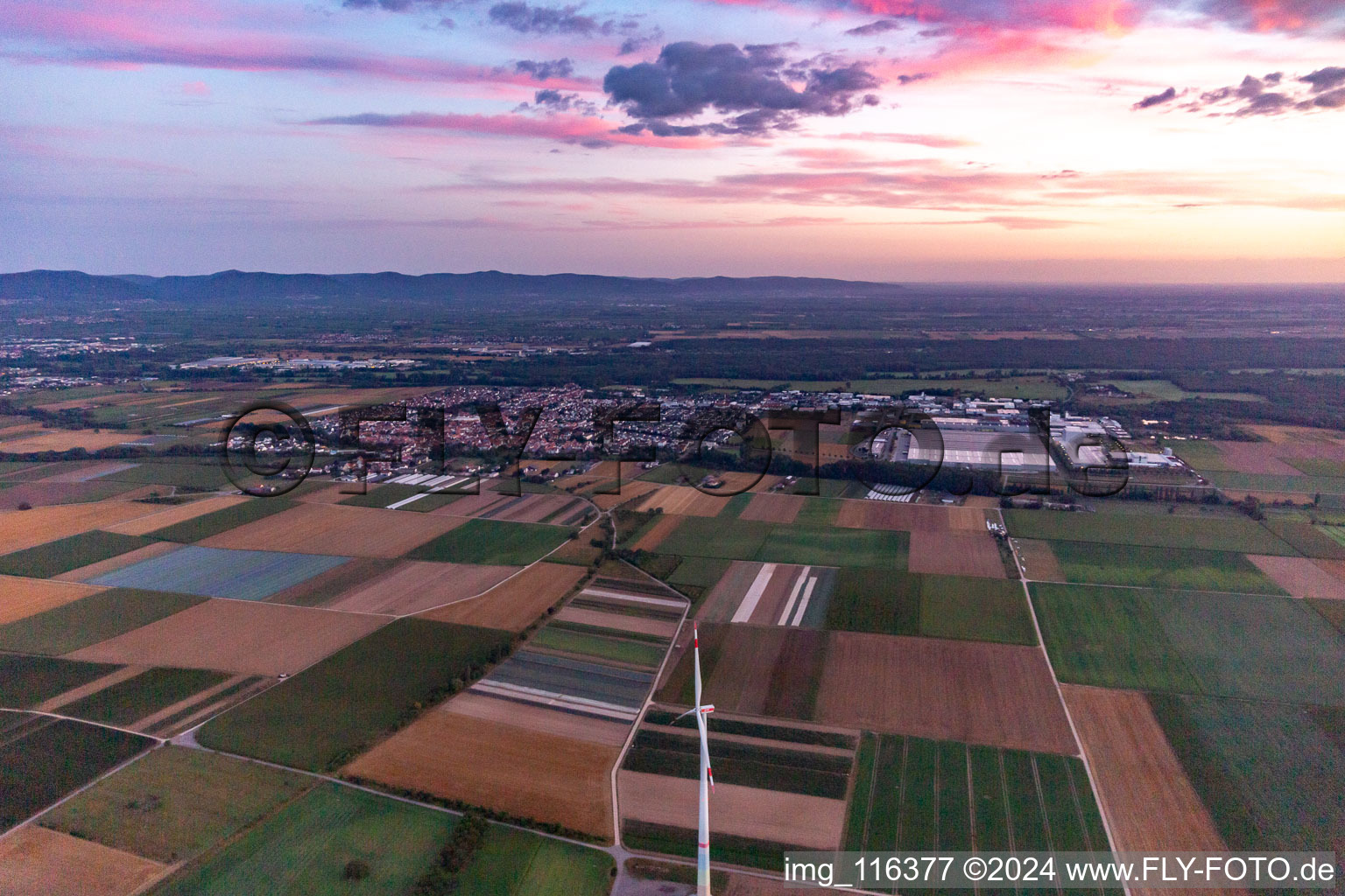 Photographie aérienne de Offenbach an der Queich dans le département Rhénanie-Palatinat, Allemagne