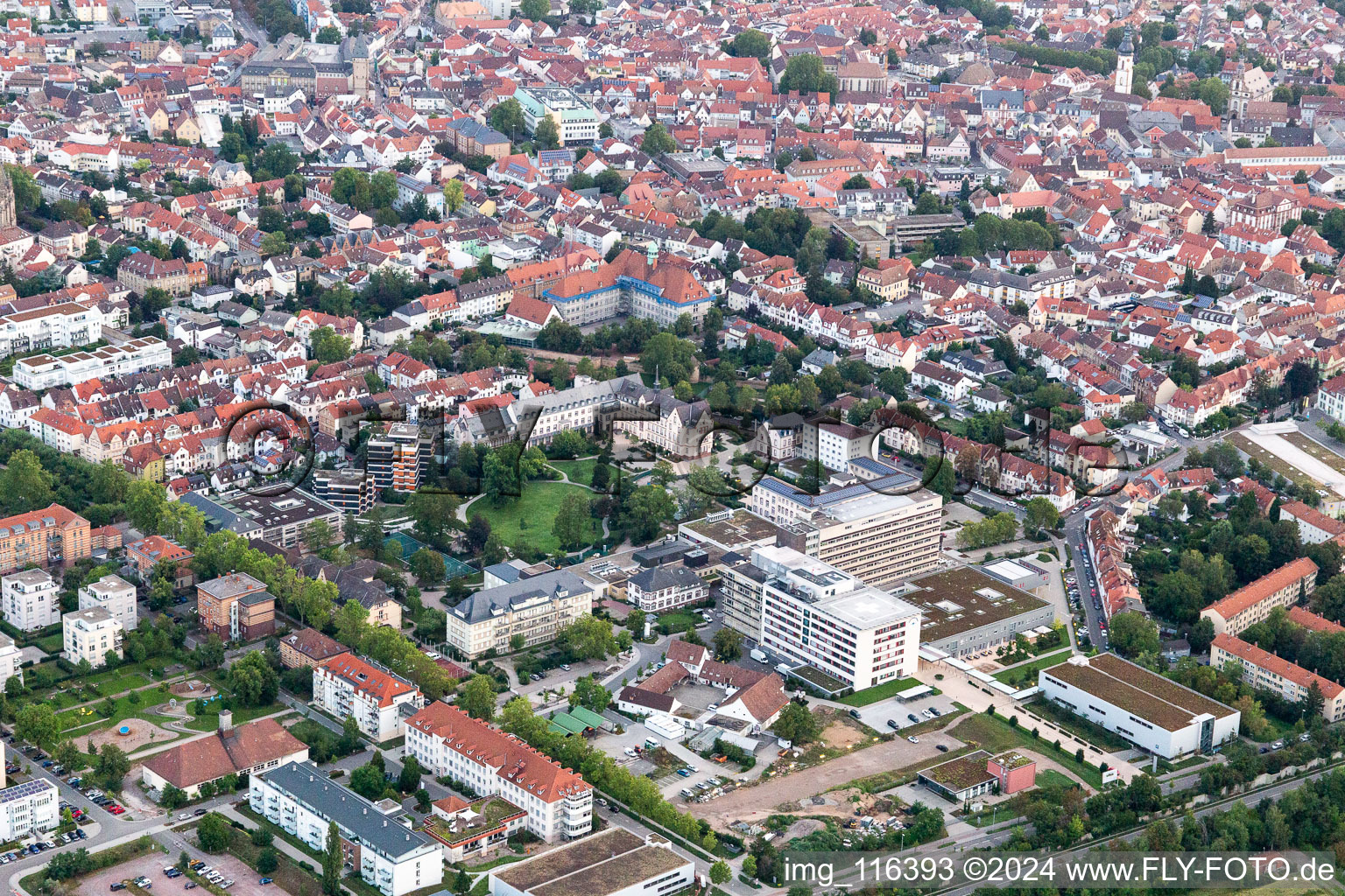 Vue aérienne de Diaconesse KH à Speyer dans le département Rhénanie-Palatinat, Allemagne