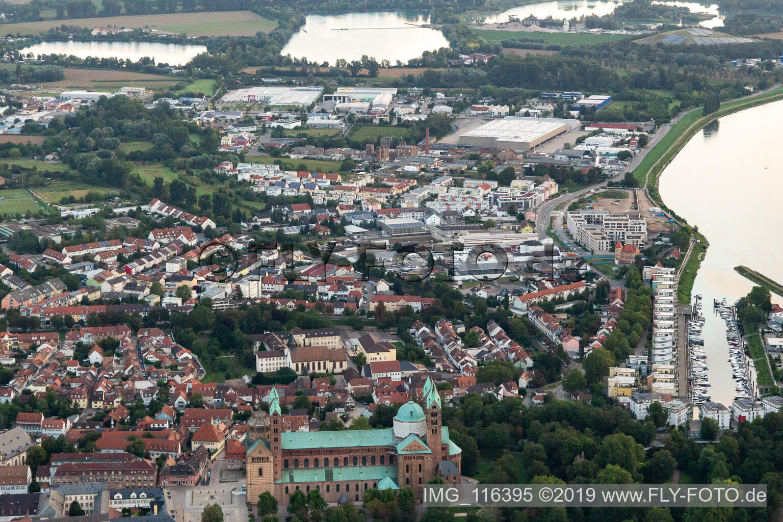 Vue aérienne de Cathédrale à Speyer dans le département Rhénanie-Palatinat, Allemagne