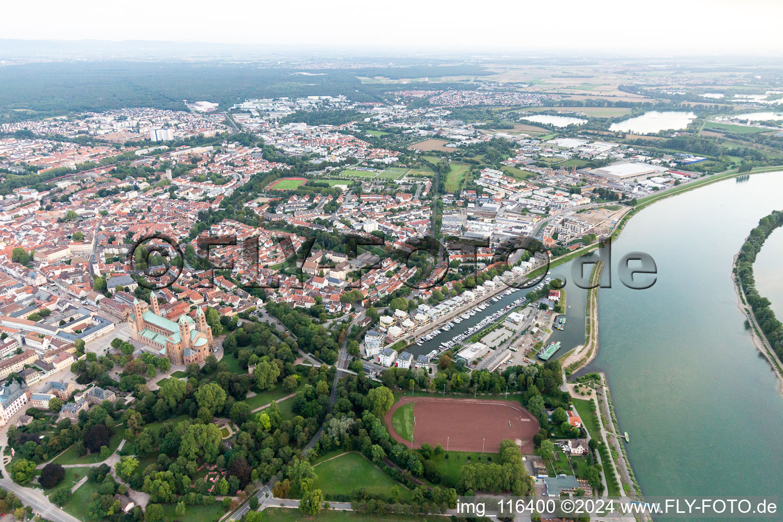 Vue aérienne de Marina à Speyer dans le département Rhénanie-Palatinat, Allemagne