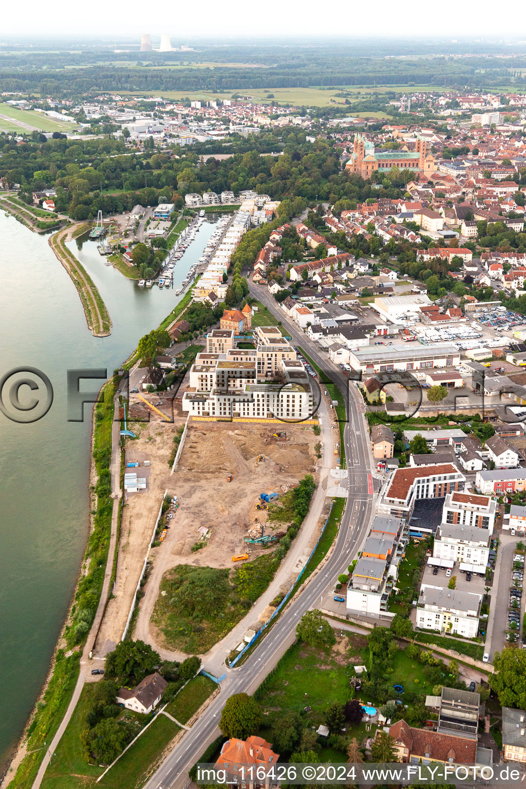 Vue aérienne de Chantier du projet de construction résidentielle de bâtiments résidentiels et commerciaux au bord du Rhin à Spire : Alte Ziegelei / Franz-Kirmeier-Straße à Speyer dans le département Rhénanie-Palatinat, Allemagne