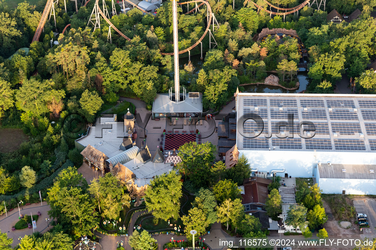 Parc de vacances à Haßloch dans le département Rhénanie-Palatinat, Allemagne depuis l'avion