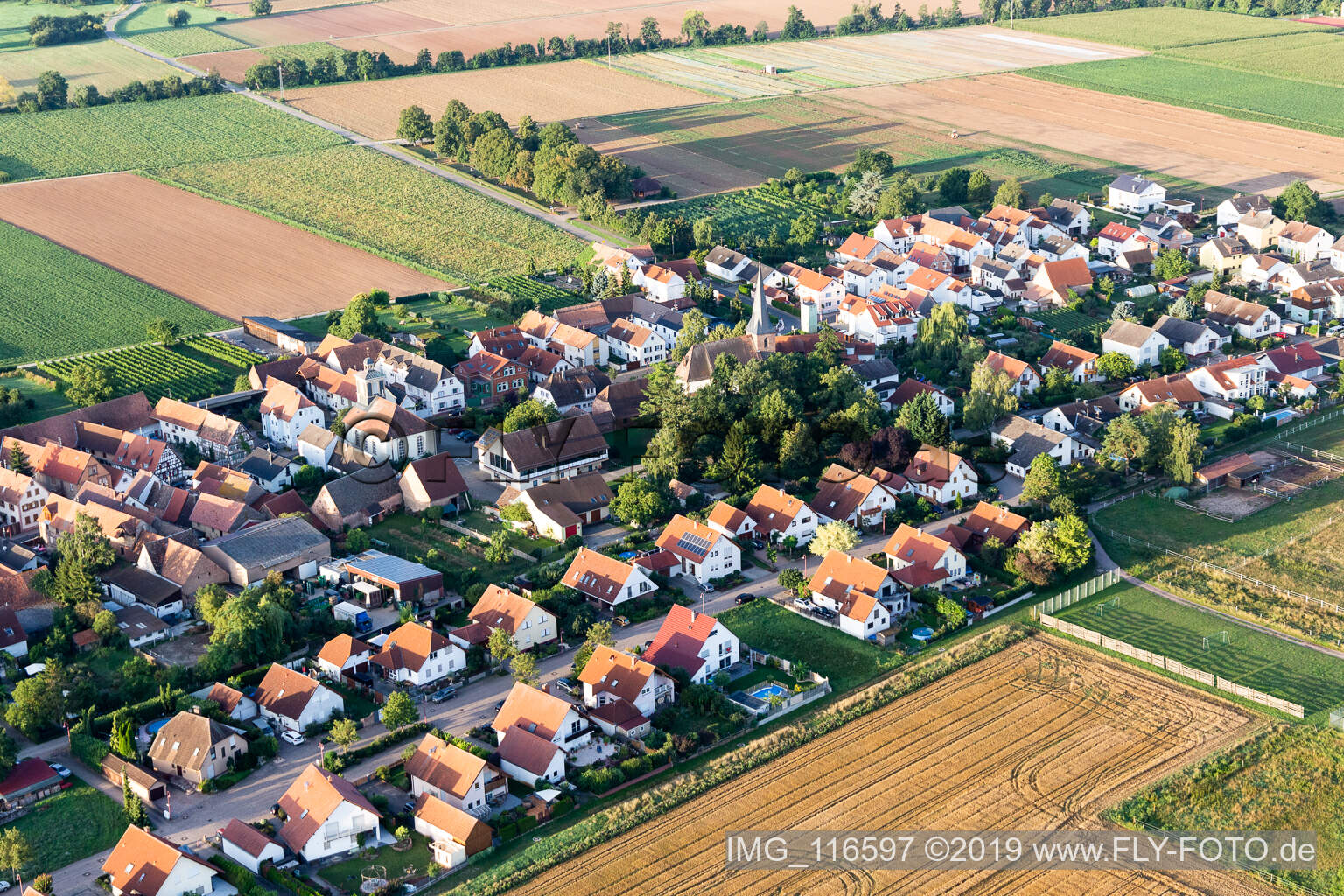 Böbingen dans le département Rhénanie-Palatinat, Allemagne hors des airs