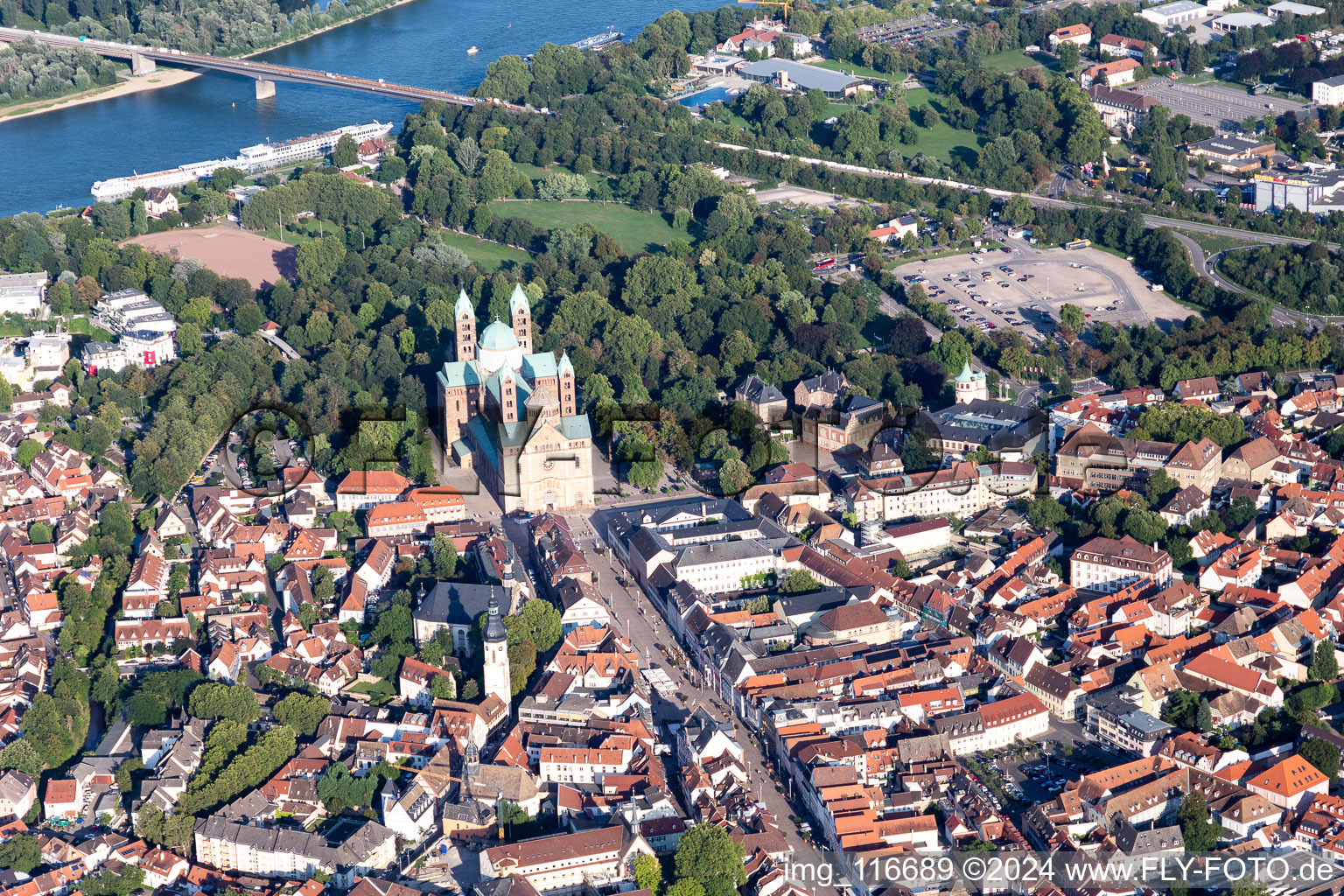 Photographie aérienne de Speyer dans le département Rhénanie-Palatinat, Allemagne