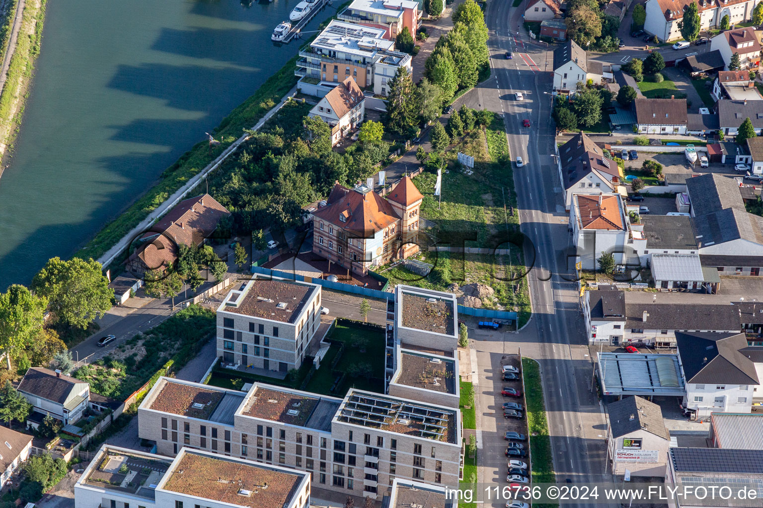 Vue aérienne de Villa au bord du Rhin à Spire : Ancienne Briqueterie / Franz-Kirmeier-Straße à Speyer dans le département Rhénanie-Palatinat, Allemagne