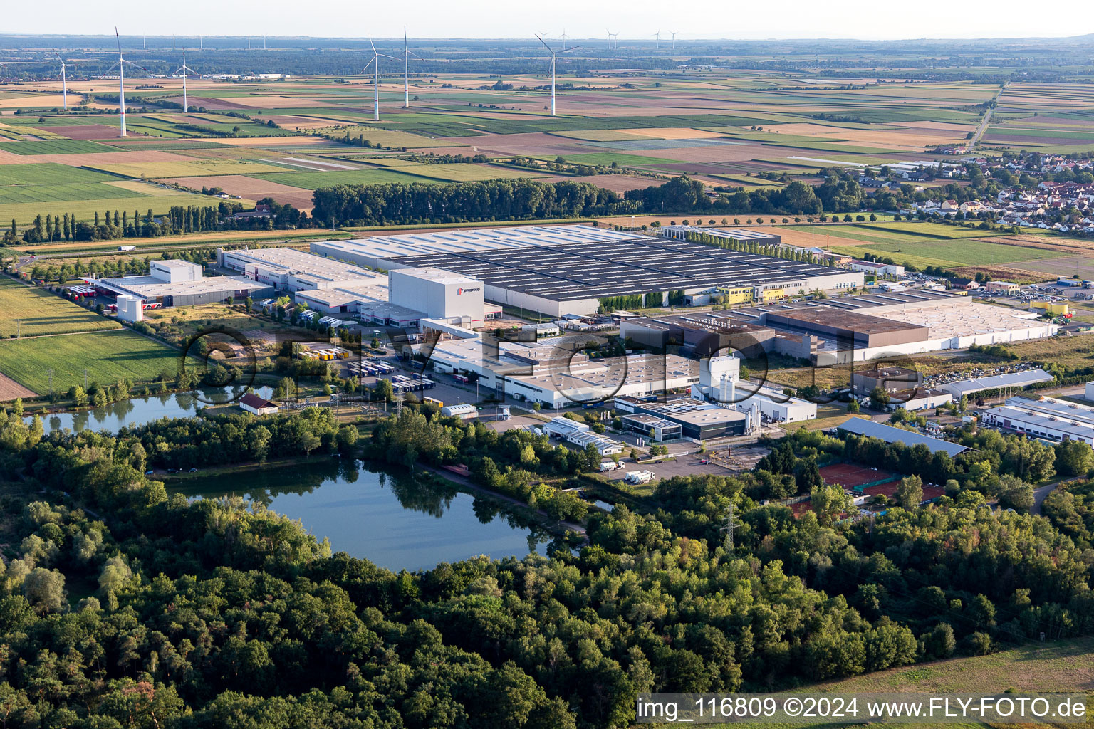 Quartier Offenbach in Offenbach an der Queich dans le département Rhénanie-Palatinat, Allemagne depuis l'avion