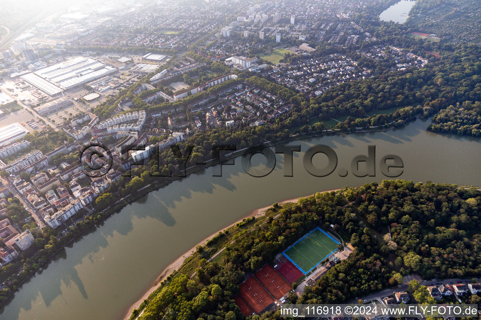 Vue aérienne de Club de gymnastique et d'escrime 1861 eV sur le Parkinsel à le quartier Süd in Ludwigshafen am Rhein dans le département Rhénanie-Palatinat, Allemagne