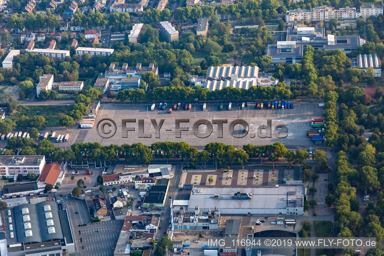 Vue aérienne de Nouvelle station de mesure à le quartier Herzogenried in Mannheim dans le département Bade-Wurtemberg, Allemagne
