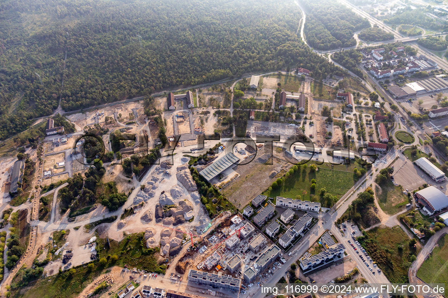 Vue aérienne de Site de l'ancienne caserne américaine SULLIVAN à Käfertaler Wald à le quartier Käfertal in Mannheim dans le département Bade-Wurtemberg, Allemagne